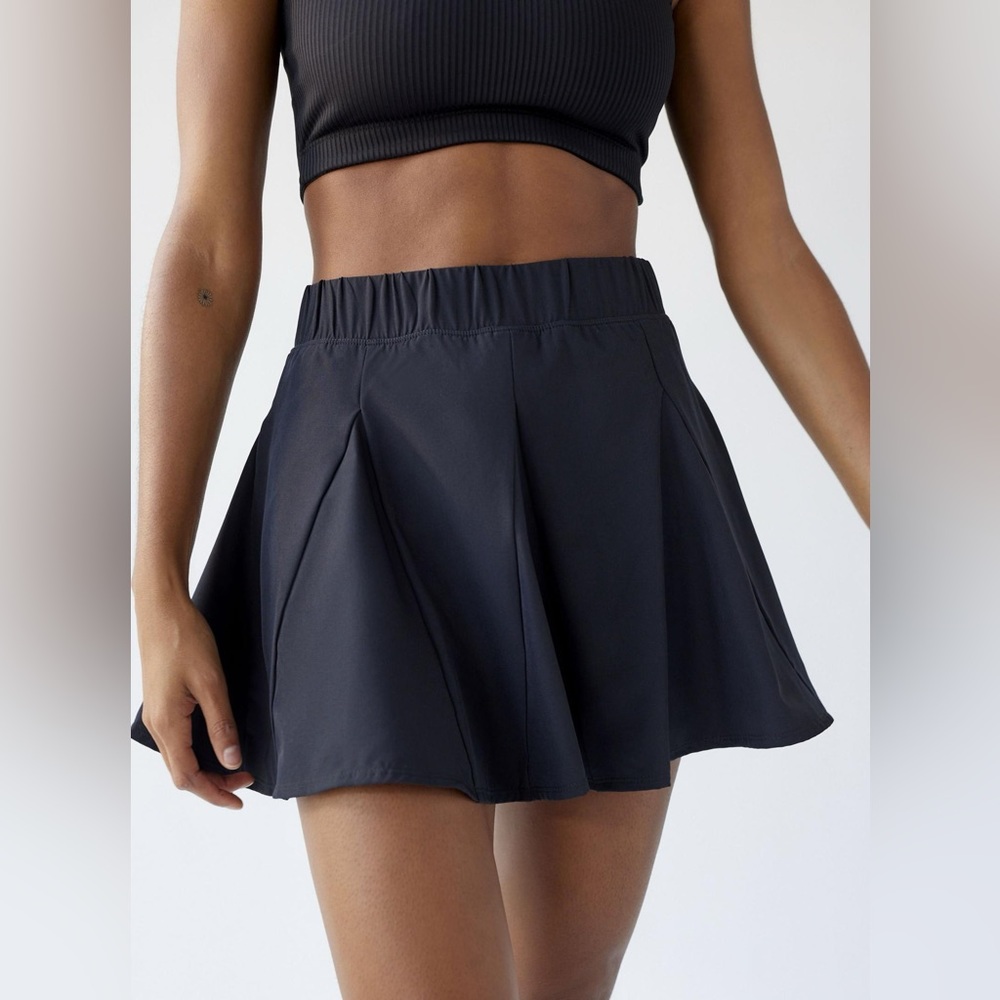 Year of Ours Elegant Black Circle Skirt